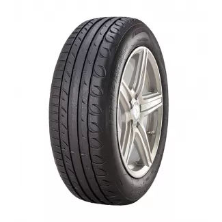 UHP 215/40R17 87W XLTigar